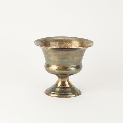 golden vessel, centerpiece vessel, wedding centerpiece
