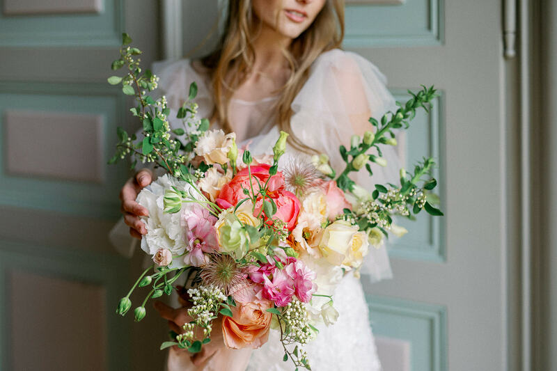 wedding flowers, bridal bouquet, wedding floristry